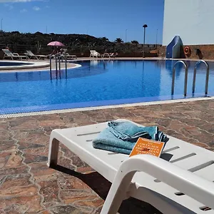 Hübsche Mit 2 Schlafzimmern, Pool Und Wlan, Strandnähe Apartment